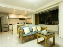 Locals Apartment House 19, hótel í Zhenhai