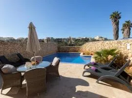 Stunning 4 bedrooms House with views in Gozo