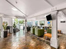 The Angus Hotel