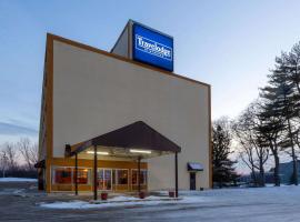 Travelodge by Wyndham Cleveland Airport, hotel cerca de Aeropuerto internacional de Cleveland Hopkins - CLE, 