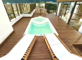 Cobertura Velejar em Condomínio Clube - com Área de Lazer