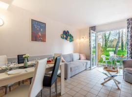 Holiday Home Les Cottages du Golf-3 by Interhome, hotel in Ploemel