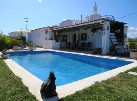 Casa Nokleby - Moradia com Piscina Privada e Jardim, casa de férias em Altura