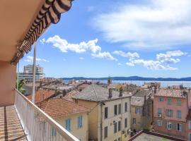 Apartment Les Pins Dorés-1 by Interhome, 3-stjernershotell i Sainte-Maxime