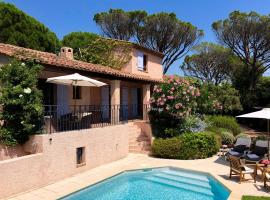 Villa Golf Azur, hótel í Saint-Raphaël