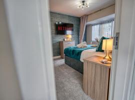 Stylish House - B'ham Airport and NEC, JLR Solihull, Business & Leisure Stays - Aspen House, hotel i nærheden af National Motorcycle Museum, Solihull