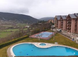 Apartamento Los Valles, hotel amb aparcament a Jaca