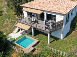 Stunning Home In Taglio Isolaccio With Private Swimming Pool, Can Be Inside Or Outside, Hotel in Taglio-Isolaccio