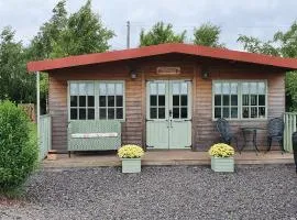 Marshland Alpacas Glamping Lodge