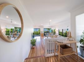 Beach House on Main - Airlie Beach