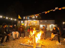 Lushtree Backpackers - Hostel & Cafe, hotel em Mukteswar