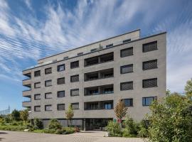 Aparthotel-aarau-WEST Swiss Quality, íbúð í Oberentfelden