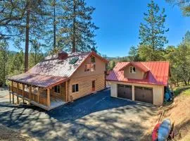 Updated Groveland Cabin with Wraparound Deck!