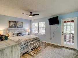 #82 Spectacular Condo Ideal Location 2BDR/2Parking