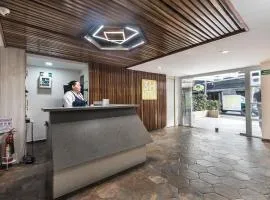 Casa Hotel Solare de la 70