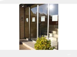 Hotel Marfil, hotel a Sant Antoni de Portmany