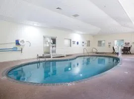 Red Roof Inn PLUS+ & Suites Savannah – I-95
