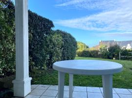 REF 057 - Appartement pour quatre personnes avec terrasse secteur port Crouesty ARZON, hotel v destinácii Arzon