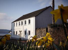 Hidden Gem in a great location very near Isle of Skye, hôtel à Kyle of Lochalsh