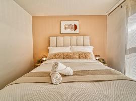 Guest Homes - Watledge House Apartment โรงแรมในทุกส์แบร์รี