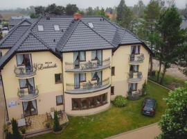 Willa Ludwik SPA & Wellness, hotel with jacuzzis in Dębki