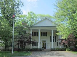 Farrell House Lodge at Sunnybrook Trout Club, holiday rental in Sandusky