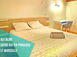 ENTRE AIX ET MARSEILLE - Petite maison à Auriol، شقة في Auriol
