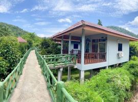 Khao Sok Jungle Huts Resort, hotel in Khao Sok National Park