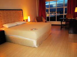 Cebu Dulcinea Hotel and Suites-MACTAN AIRPORT HOTEL, hotel i Mactan