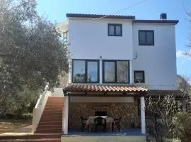 Apartments Nena 3*