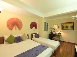 Holiday Lakeview Hotel