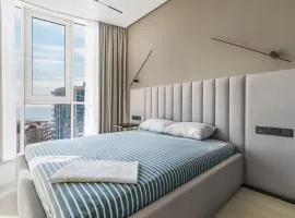 Luxury Waterfront 3-bedrooms Apartment