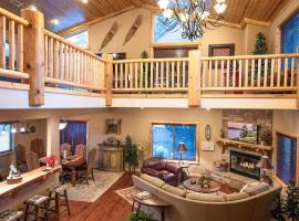 Luxury Cabin-Walk to Bear Mountain Resort, Trails & Golf, hotel in Big Bear Lake