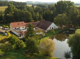 Strnadovský mlýn, hotel econômico em Jesenice