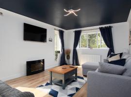 Homebird Property - Wilfrid House, holiday home in Leeds