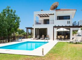 Villa Hera: Ayios Theodhoros şehrinde bir otel