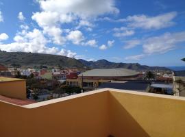 Cheerful 3 bedroom town house with garage, casa o chalet en Tegueste