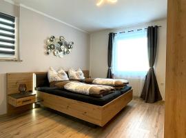 Schöne Ferienwohnung, Familienfreundlich 130m2, hotel cerca de flying fox, Greifenburg