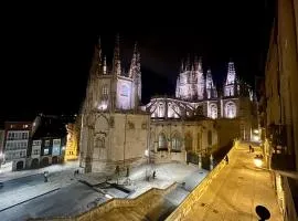 Atuaire Home Balcón con Vistas a la Catedral de Burgos