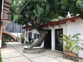 Villa familiar El Ciruelo, aparthotel en Cuernavaca