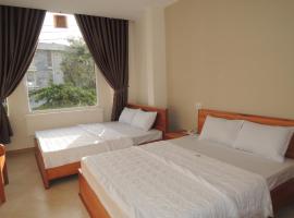 Đinh Gia Hotel, hotel with parking in Nha Trang