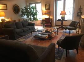 Berges du Rhône/ Chambre avec balcon, hotel cerca de Estación de metro Guillotière, Lyon