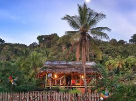 Hakuna Matata Ecolodge, guest house in El Valle