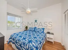 Vista Verde E Beautifully Updated, Contemporary Condo