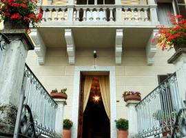 Hotel La Rondinella, beach hotel in Cannero Riviera