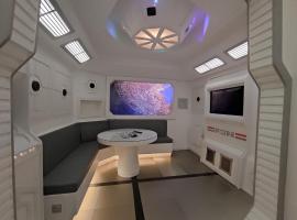 Space Lodge, vaisseau spatial - jeu type escape game, cheap hotel in Lisieux