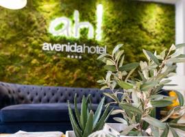 Avenida Hotel, hotel dicht bij: Luchthaven Almeria - LEI, Almería