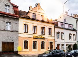 Sunshine Pension, hotel in Karlovy Vary