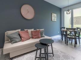 Chic & Comfortable Apartment, Private Terrace, apart-hotel u Valensiji