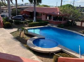 Hotel La Roca del Mar, hotell i Puntarenas